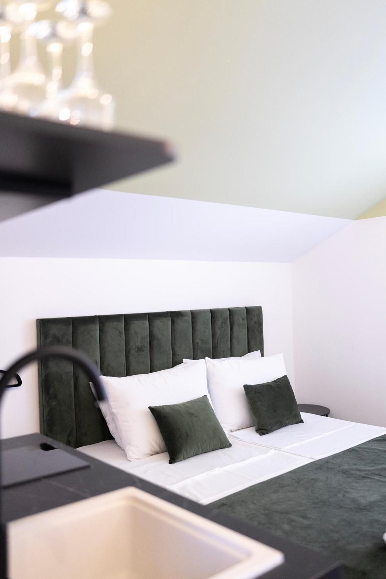 Regent Blue Apartments - Free Private Parking موستار المظهر الخارجي الصورة