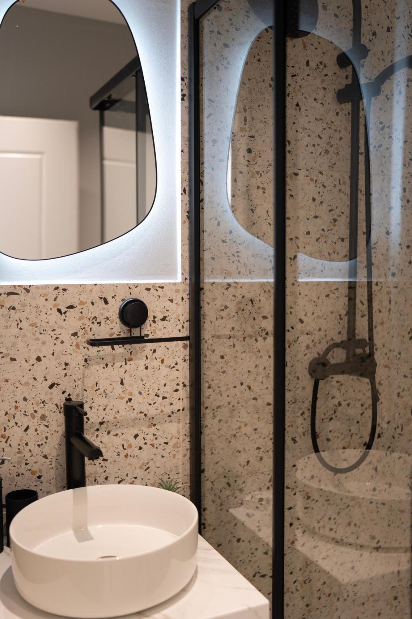 Regent Blue Apartments - Free Private Parking موستار المظهر الخارجي الصورة